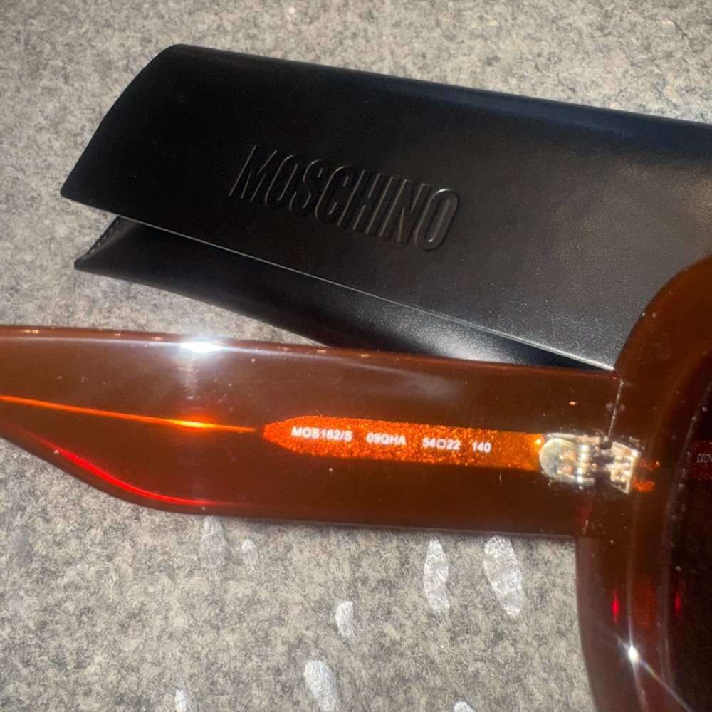 Moschino Oversized Brown Gradient Women's Sunglasses - Picture 7 of 8